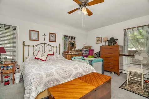 107 North Elm Street Gardner IL 60424