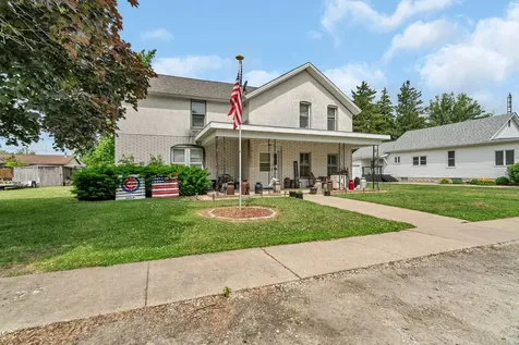 107 North Elm Street Gardner IL 60424