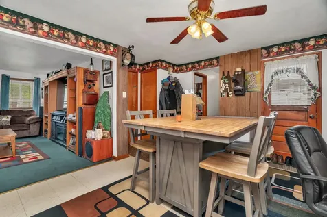 107 North Elm Street Gardner IL 60424