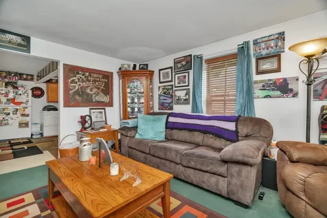 107 North Elm Street Gardner IL 60424