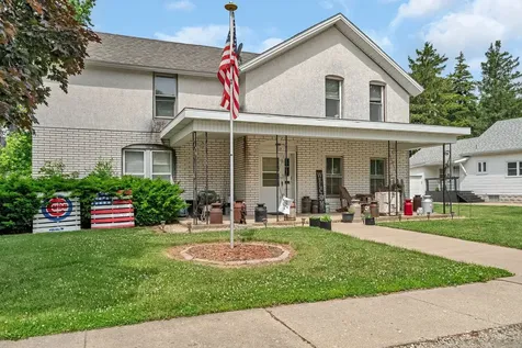 107 North Elm Street Gardner IL 60424