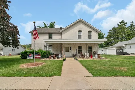 107 North Elm Street Gardner IL 60424