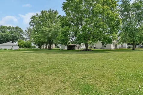 107 North Elm Street Gardner IL 60424