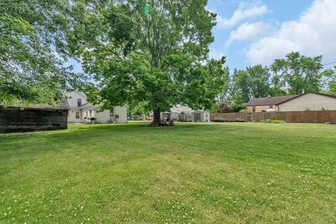 107 North Elm Street Gardner IL 60424