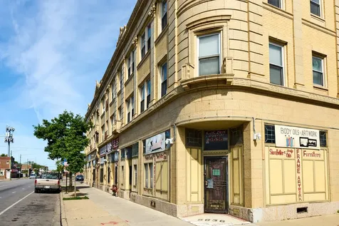 5636-48 West Division Street Chicago IL 60651