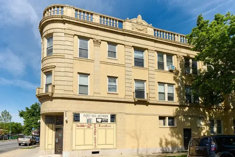 5636-48 West Division Street Chicago IL 60651