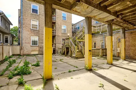 5636-48 West Division Street Chicago IL 60651