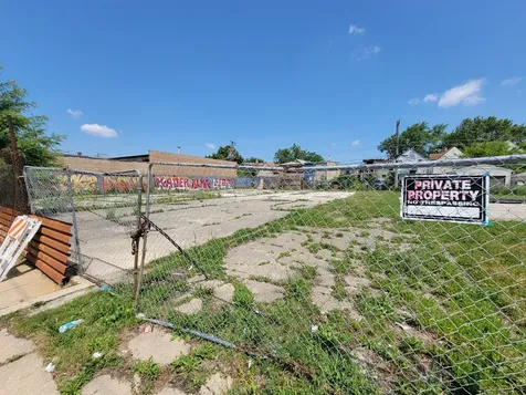 4222 West Division Street Chicago IL 60651