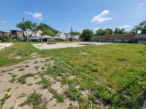 4222 West Division Street Chicago IL 60651