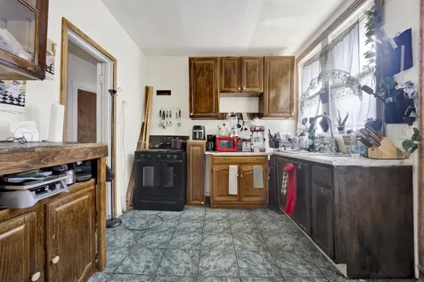 7515 South East End Avenue Chicago IL 60649