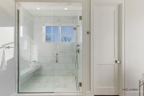 725 Tamarack Trail Lake Forest IL 60045