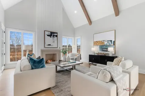 725 Tamarack Trail Lake Forest IL 60045