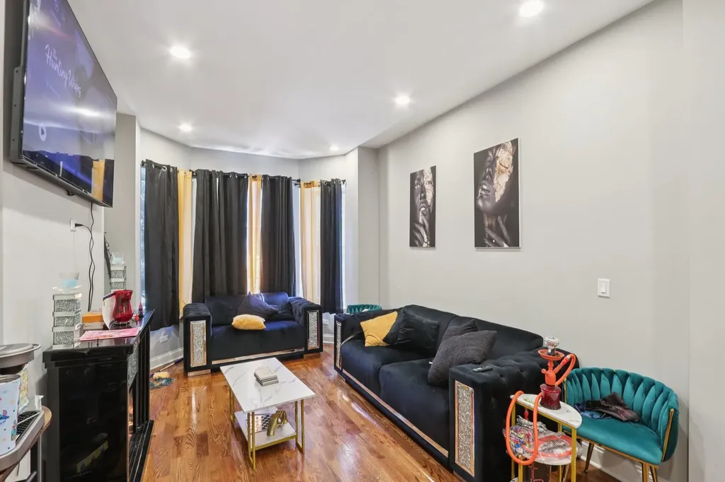 4308 West Adams Street Chicago IL 60624