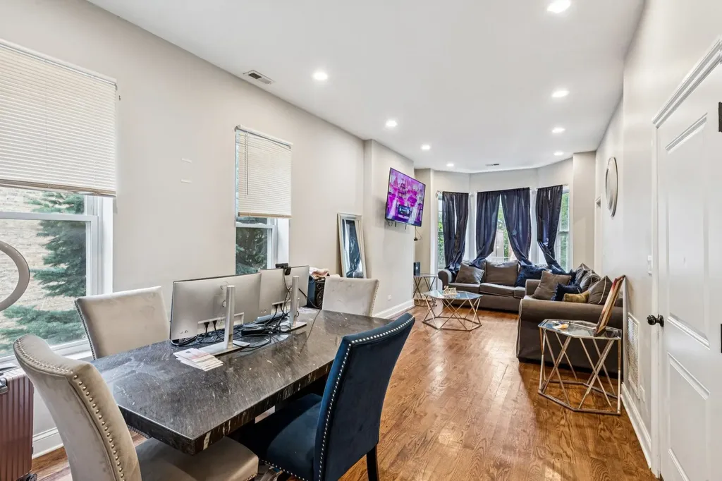 4308 West Adams Street Chicago IL 60624
