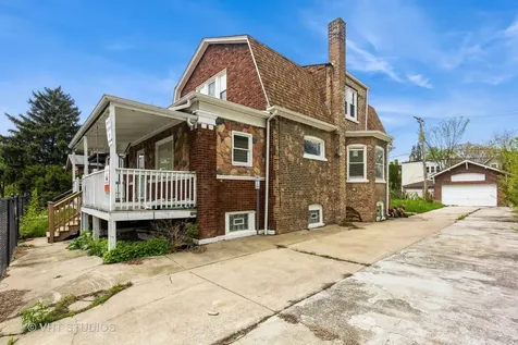 32 West 109th Place Chicago IL 60628