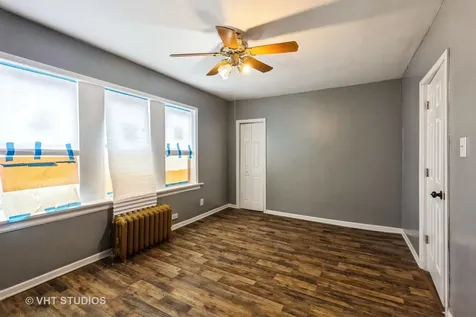 32 West 109th Place Chicago IL 60628