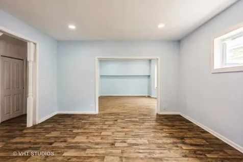 32 West 109th Place Chicago IL 60628