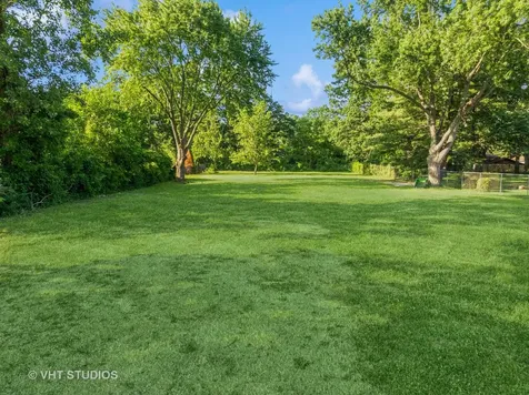 9517 West Central Road Des Plaines IL 60016