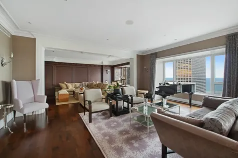 800 North Michigan Avenue Chicago IL 60611