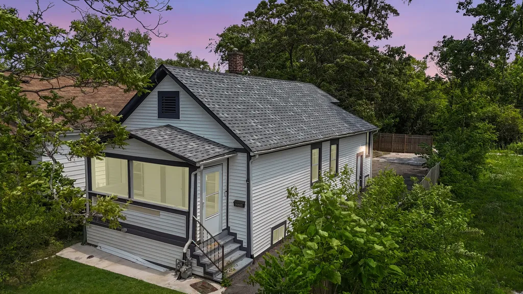 14807 Paulina Street Harvey IL 60426