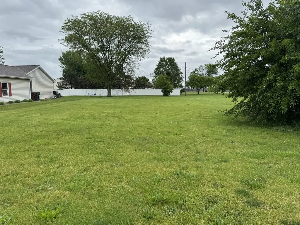504 North Pine Street Gardner IL 60424