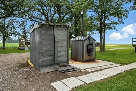884 East 1200n Road Melvin IL 60952