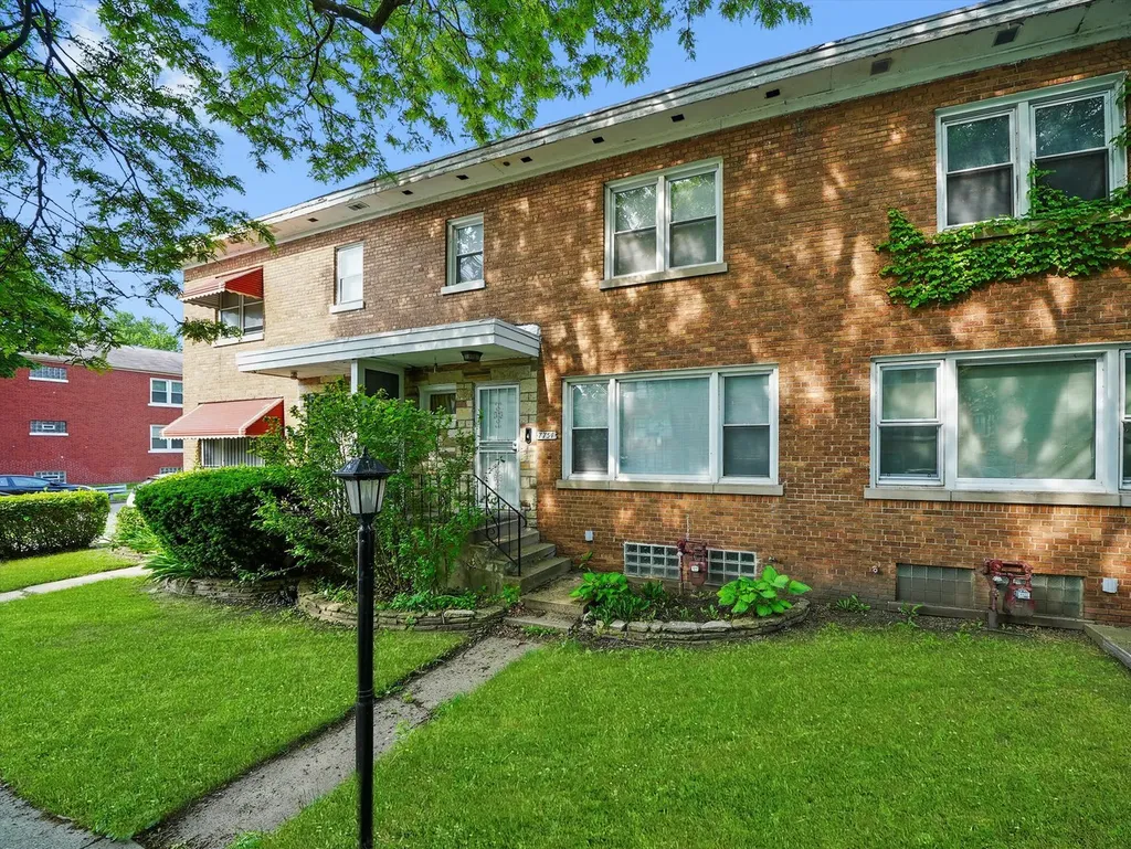 7754 South Yates Boulevard Chicago IL 60649
