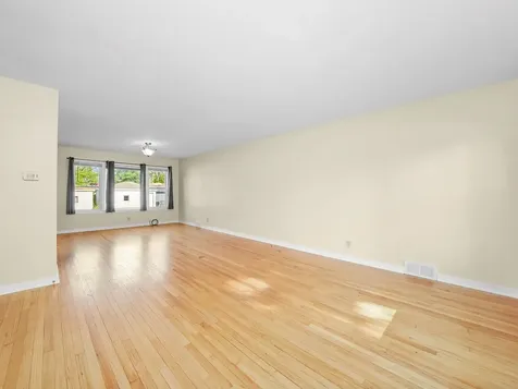 7754 South Yates Boulevard Chicago IL 60649