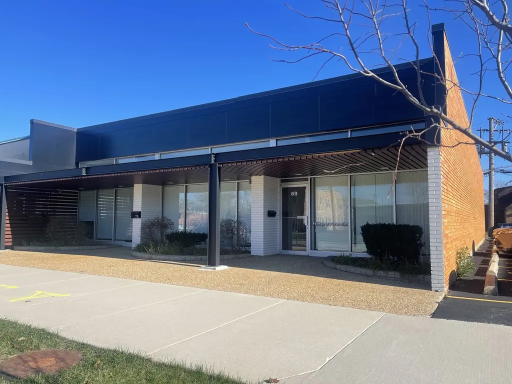 69 North Broadway Street Des Plaines IL 60016