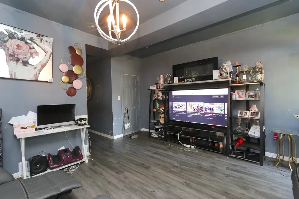 727 North Springfield Avenue Chicago IL 60624