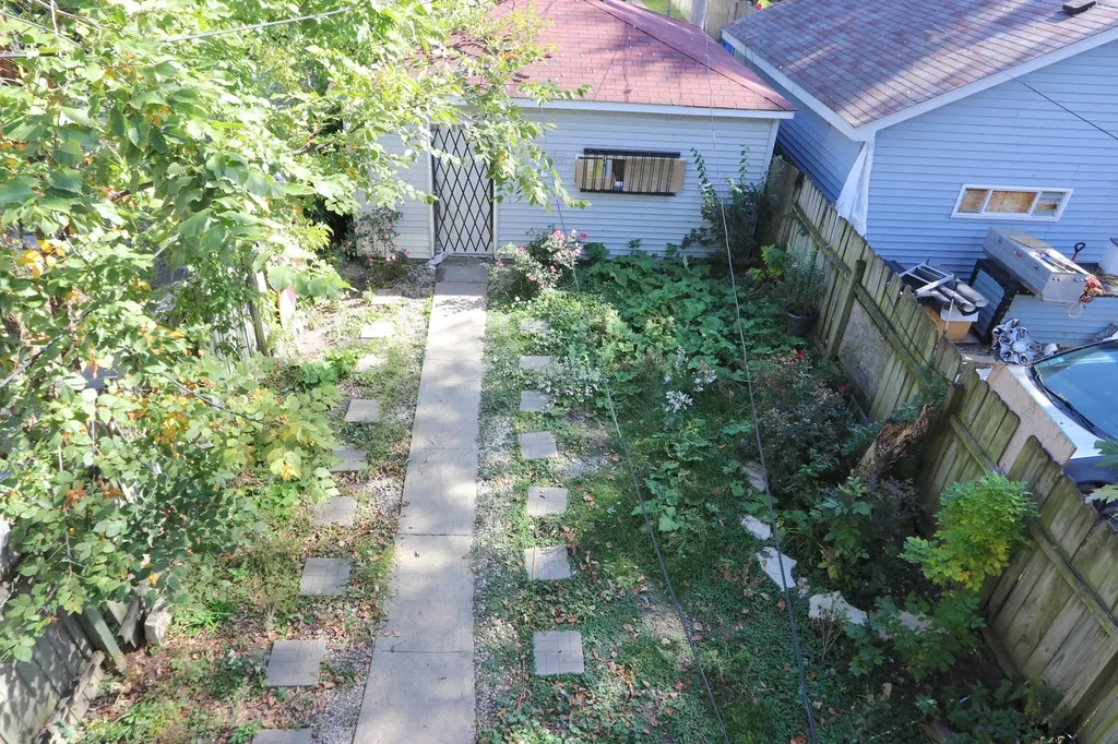 727 North Springfield Avenue Chicago IL 60624