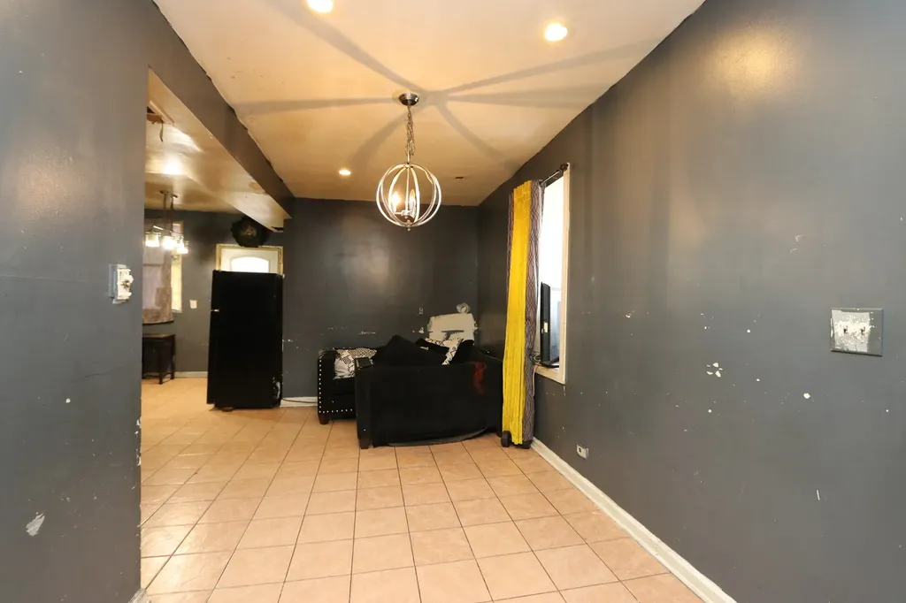 727 North Springfield Avenue Chicago IL 60624