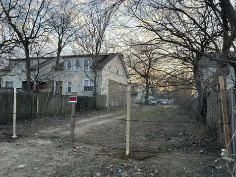 8017 South Marquette Avenue Chicago IL 60617