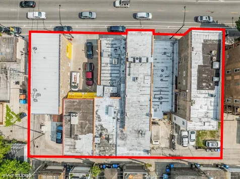 2135 West Armitage Avenue Chicago IL 60647