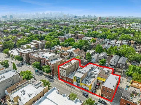 2135 West Armitage Avenue Chicago IL 60647