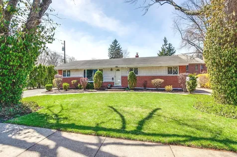 1004 Broadmoor Place Deerfield IL 60015