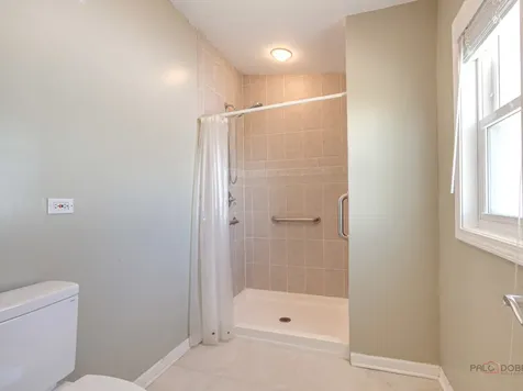 1004 Broadmoor Place Deerfield IL 60015