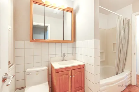 1004 Broadmoor Place Deerfield IL 60015