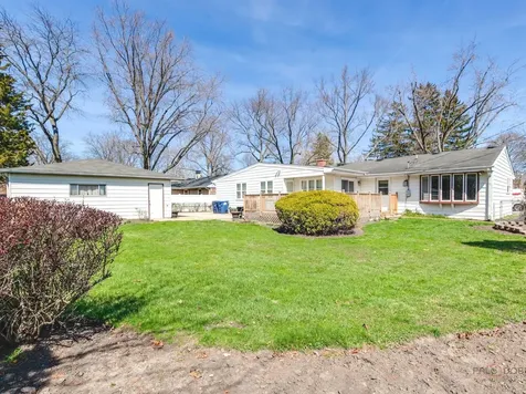 1004 Broadmoor Place Deerfield IL 60015