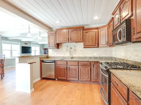 1004 Broadmoor Place Deerfield IL 60015