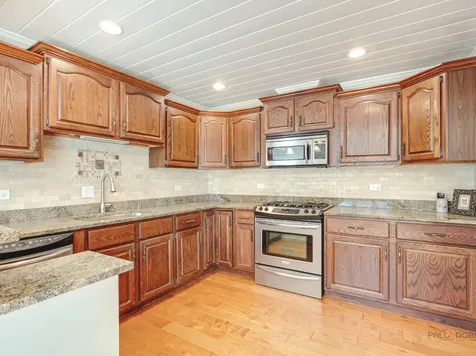 1004 Broadmoor Place Deerfield IL 60015