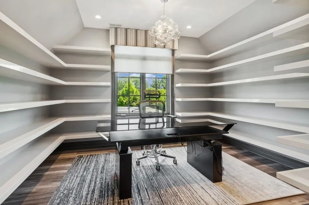 28W660 Perkins Court Naperville IL 60564
