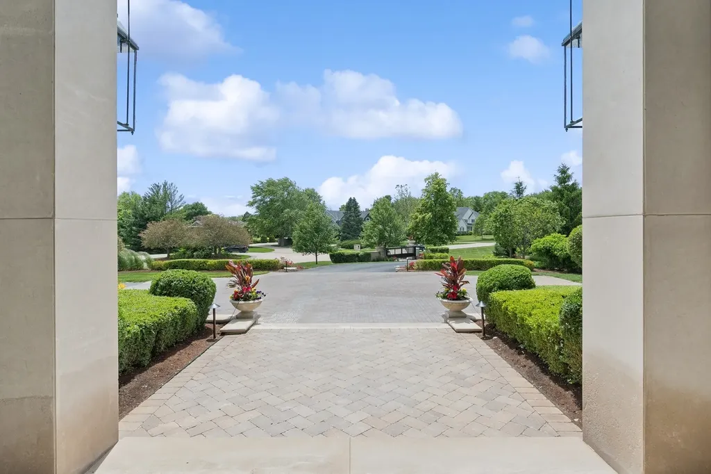 28W660 Perkins Court Naperville IL 60564