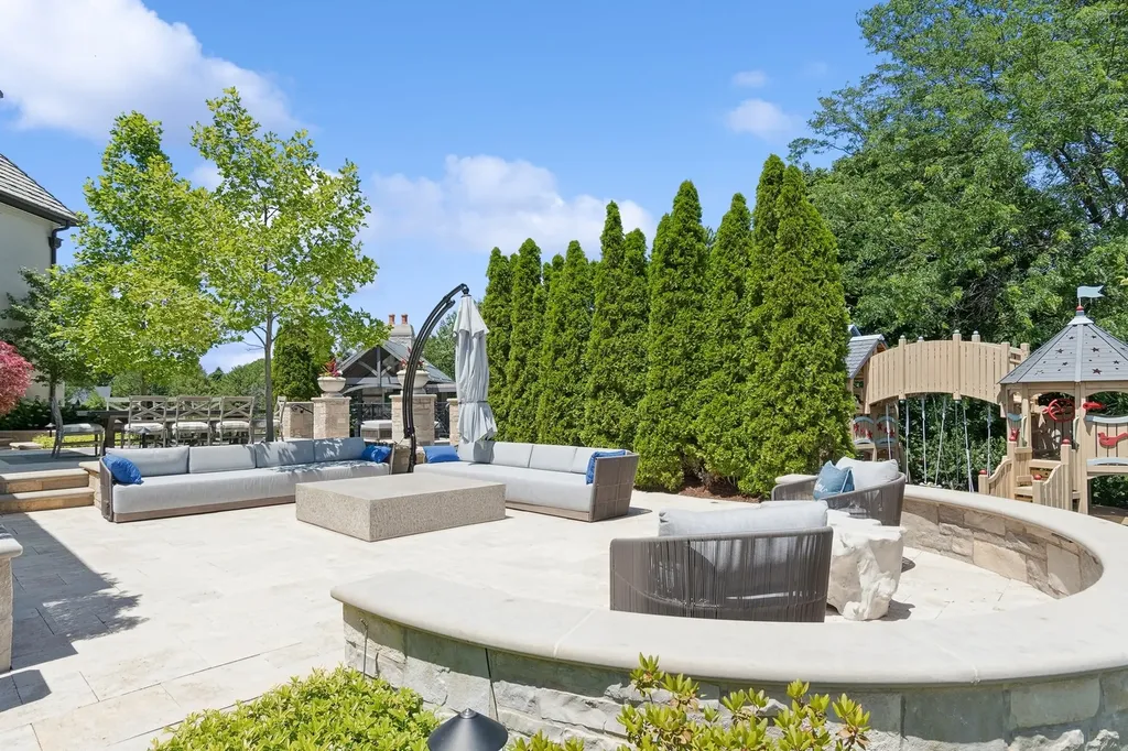 28W660 Perkins Court Naperville IL 60564