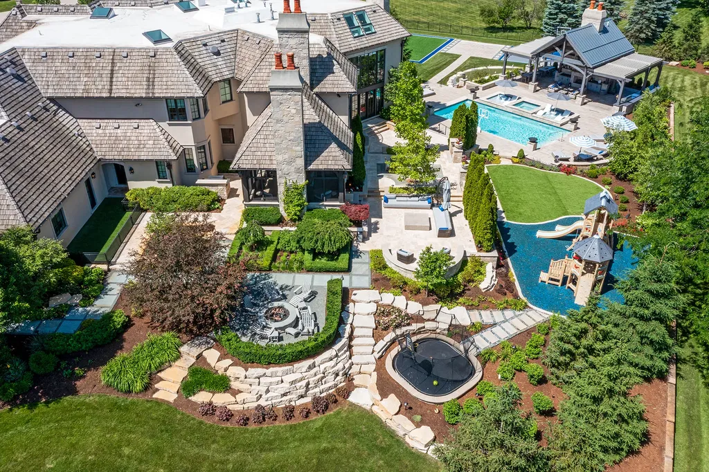 28W660 Perkins Court Naperville IL 60564