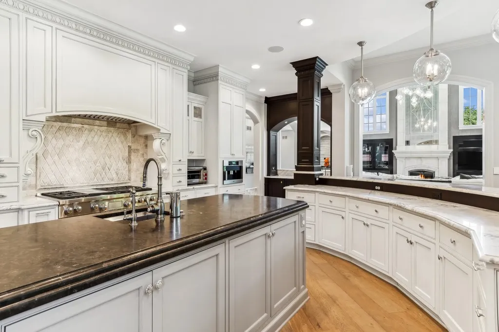 28W660 Perkins Court Naperville IL 60564