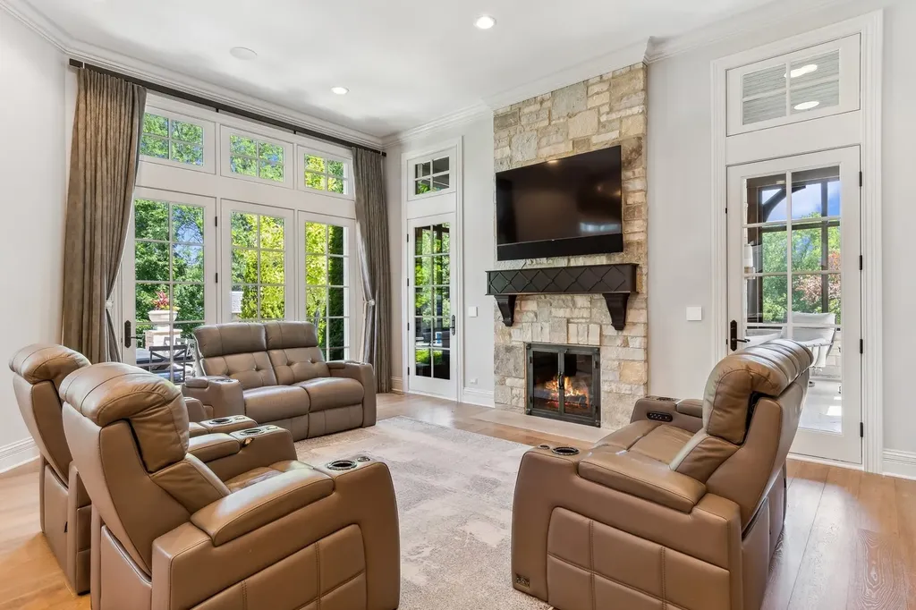 28W660 Perkins Court Naperville IL 60564