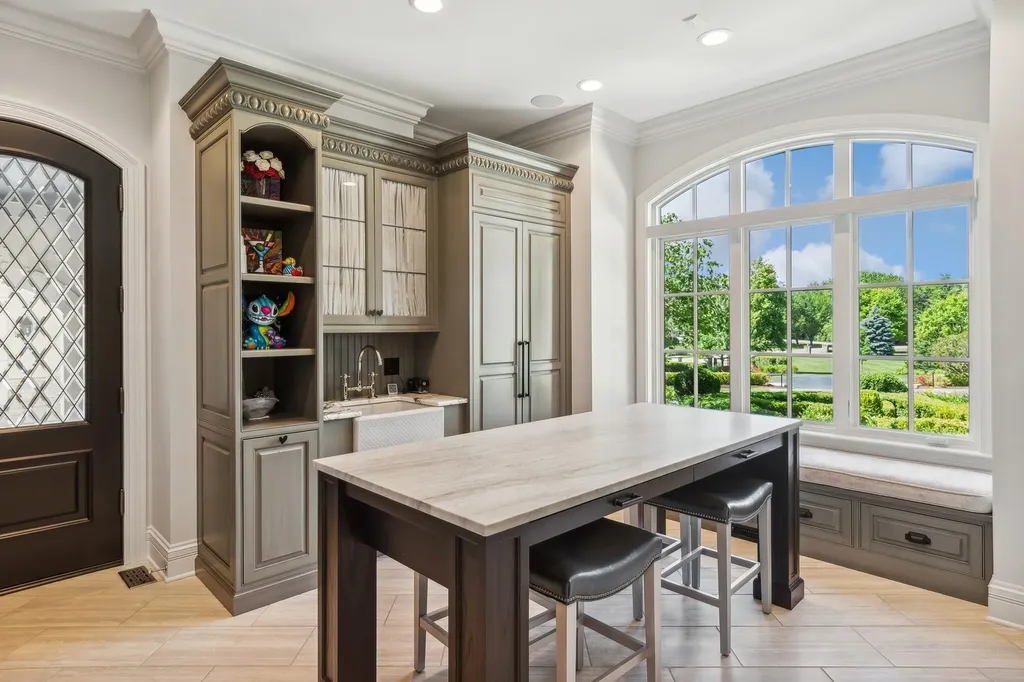 28W660 Perkins Court Naperville IL 60564