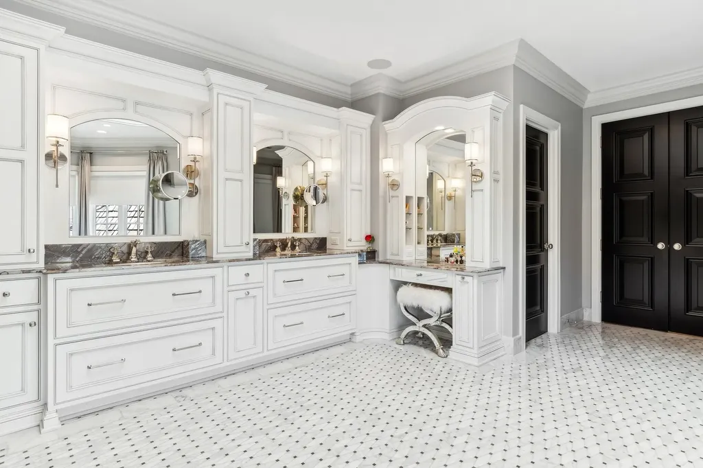 28W660 Perkins Court Naperville IL 60564