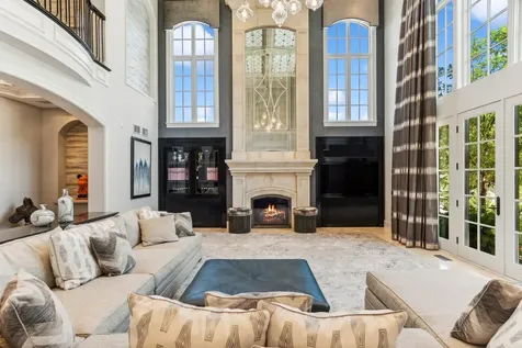28W660 Perkins Court Naperville IL 60564